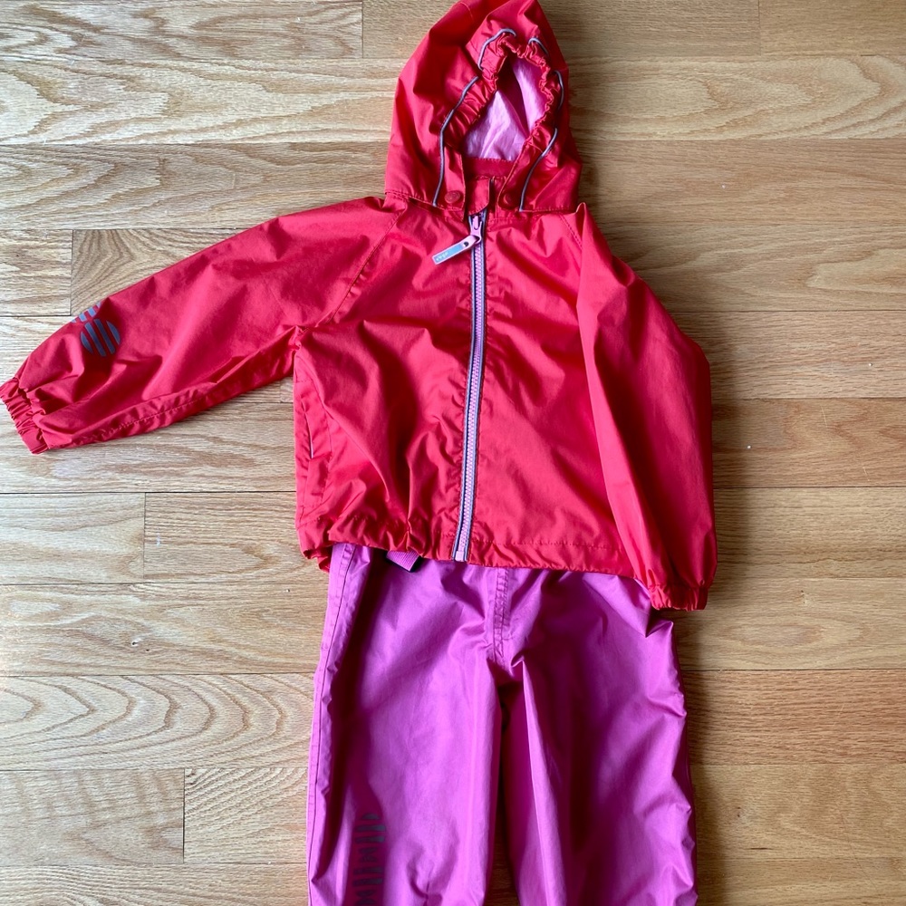 Minymo Splash Suit (size 18m++)